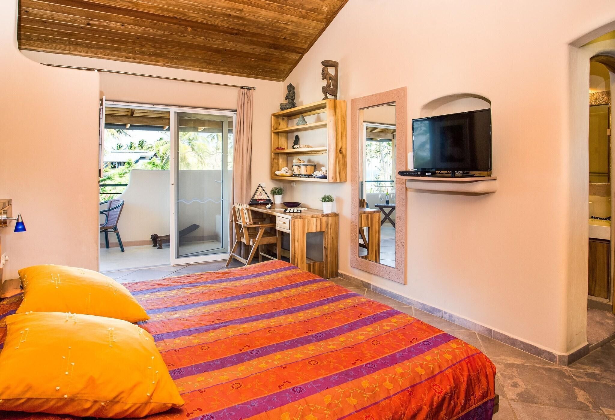 In-room safe, desk, free WiFi, bed sheets