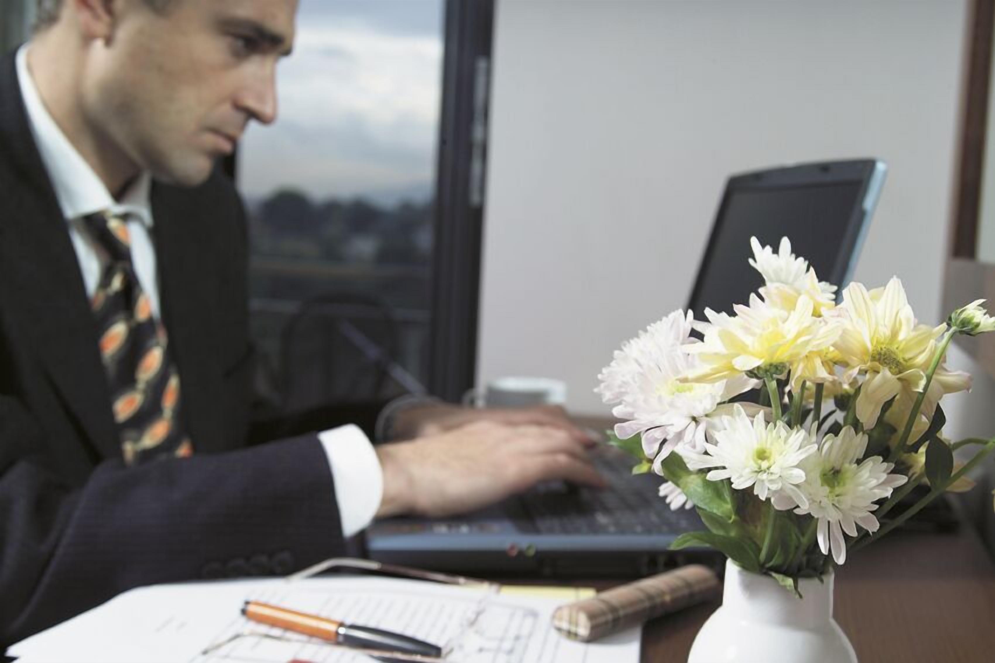 in-room business centre