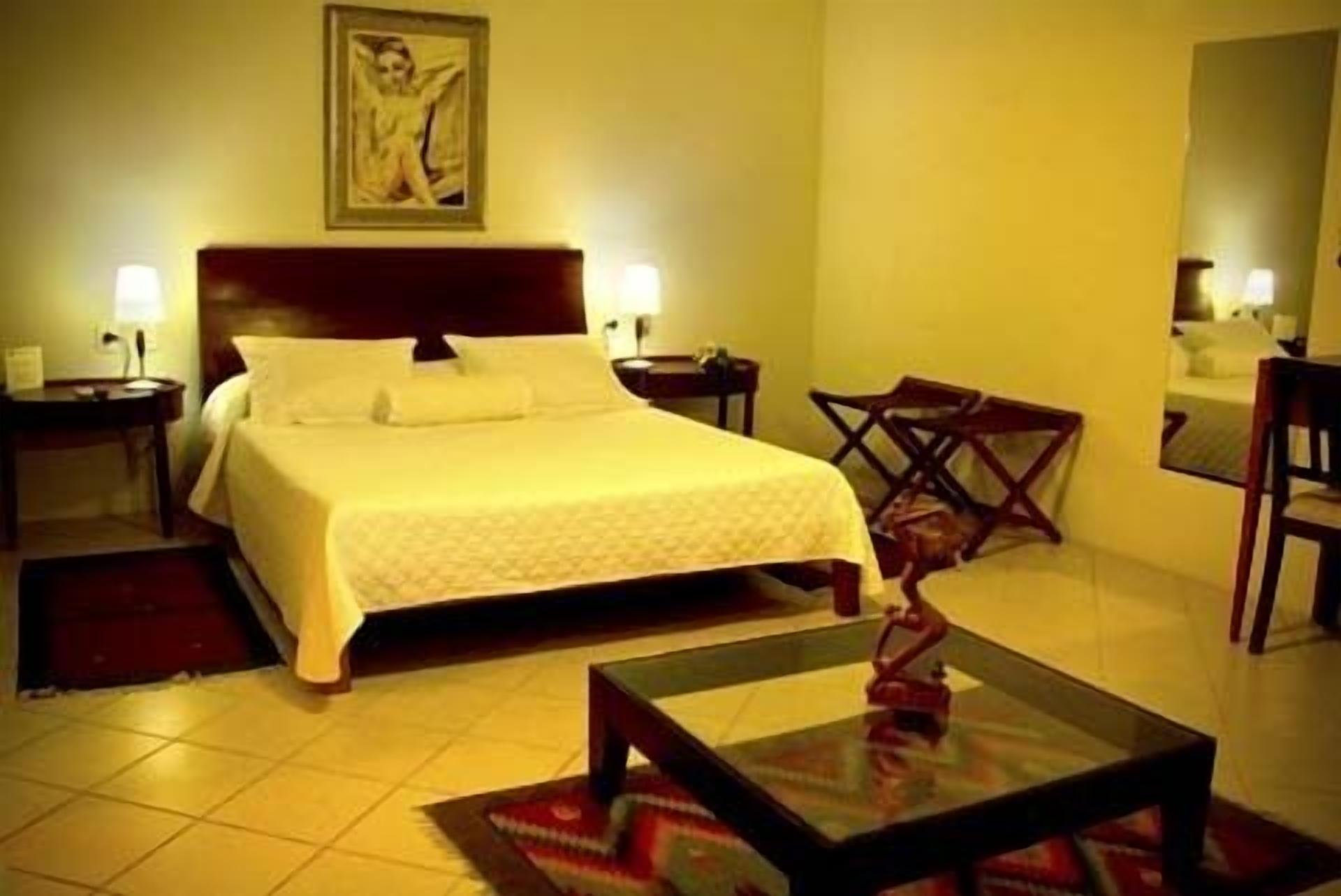 Minibar, in-room safe, individually decorated, individually furnished