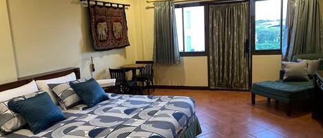 خزنة داخل الغرفة وواي فاي مجانًا