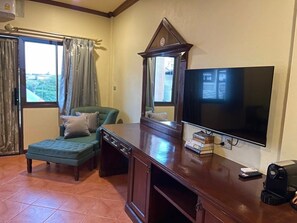 Superior Double Room, 1 King Bed, Balcony, City View