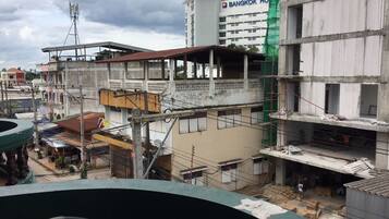 Superior Double Room, 1 King Bed, Balcony, City View | Terrace/patio