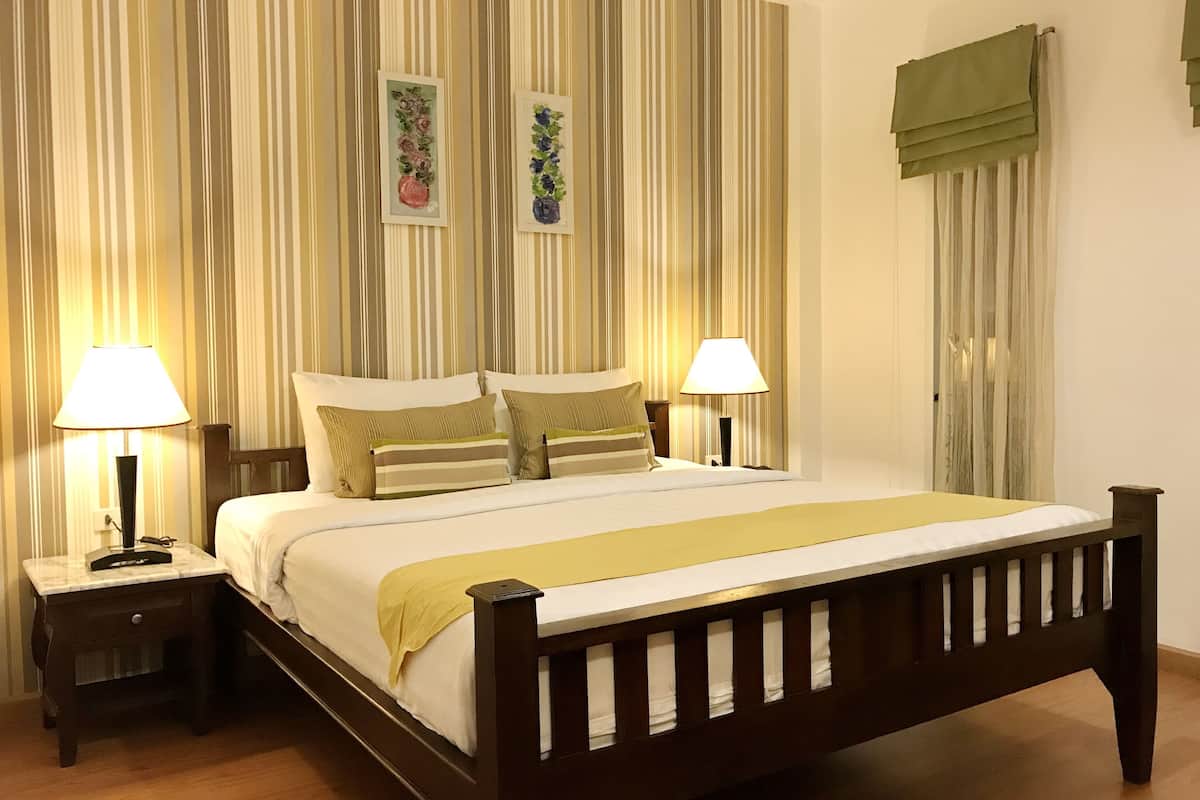 premium bedding, minibar, in-room safe, individually decorated