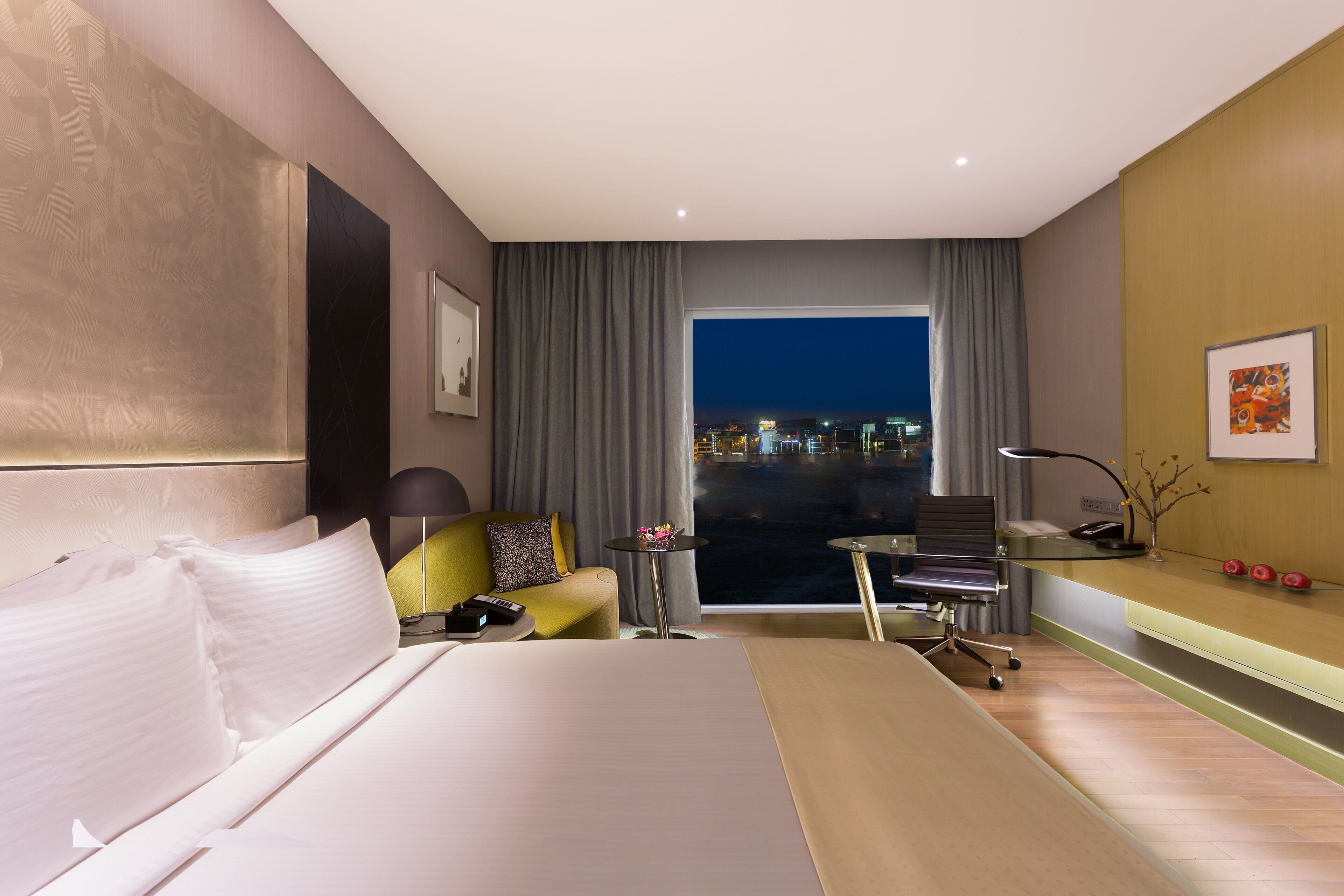 1 bedroom, premium bedding, minibar, in-room safe