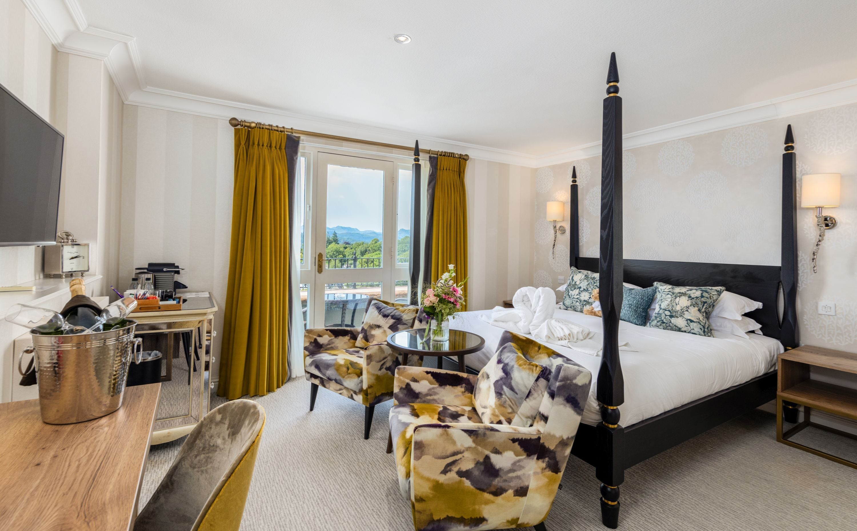 Doppia Signature, 1 letto king, vista lago, lato lago | Con stile personalizzato, con arredamento individuale, una scrivania