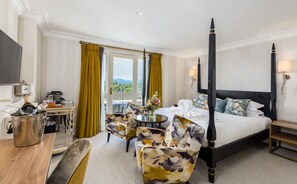 Signature Double Room, 1 King Bed, Lake View, Lakeside | Individually decorated, individually furnished, desk, iron/ironing board