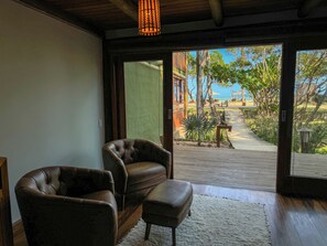 高档床上用品、迷你吧、免费 WiFi、床单