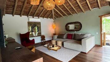 Master Vista Mar | Premium bedding, minibar, free WiFi, bed sheets