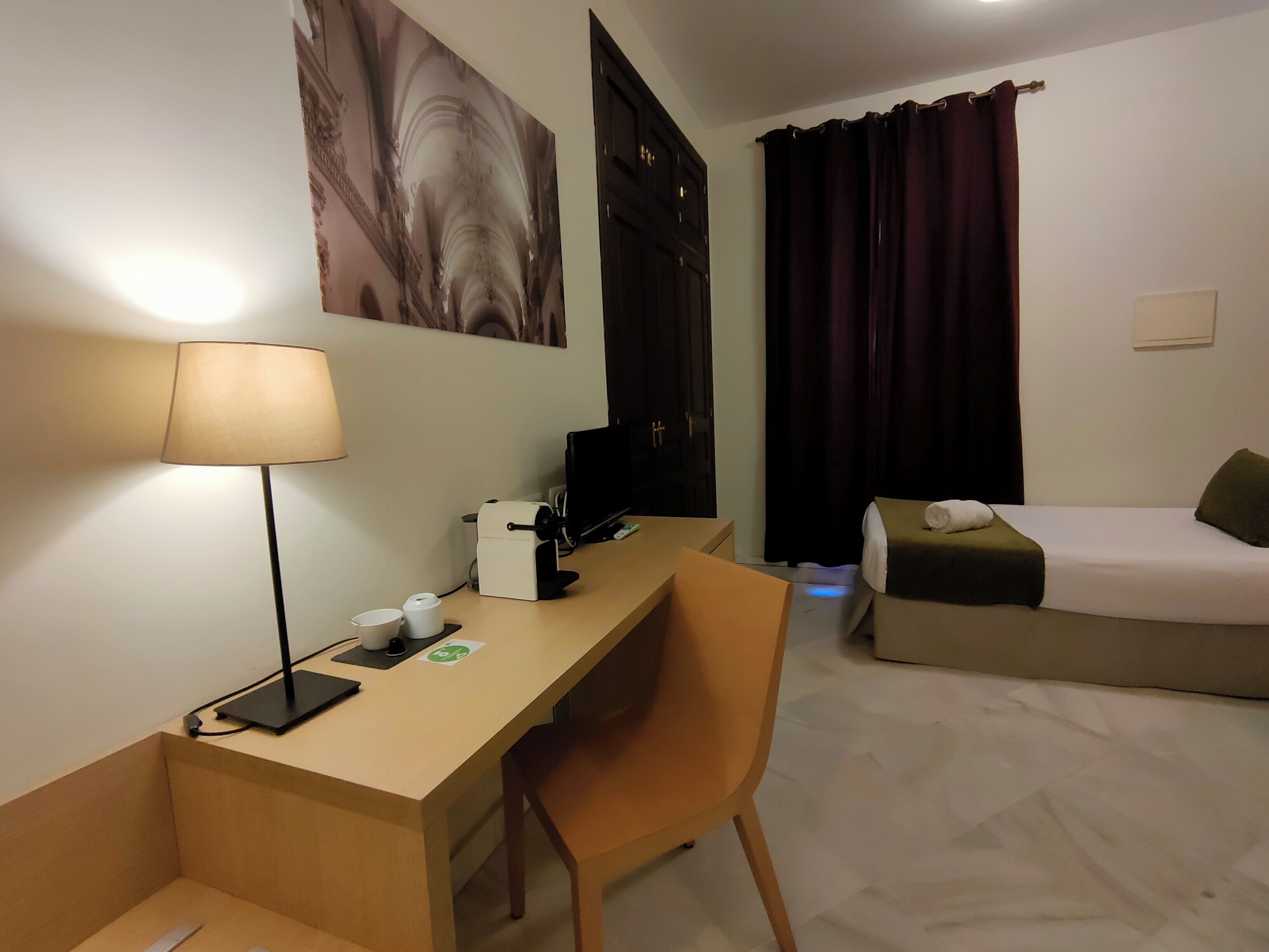 Premium bedding, down duvets, minibar, in-room safe