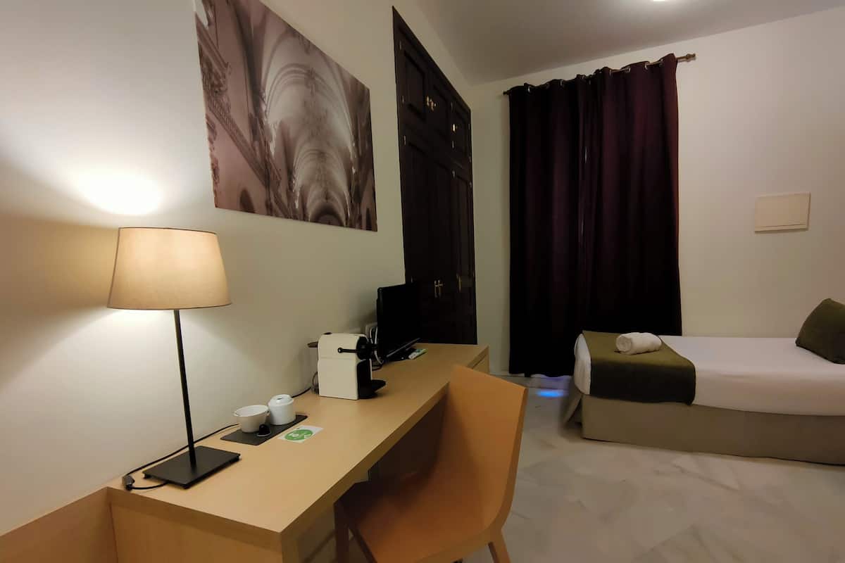 Premium bedding, down duvets, minibar, in-room safe