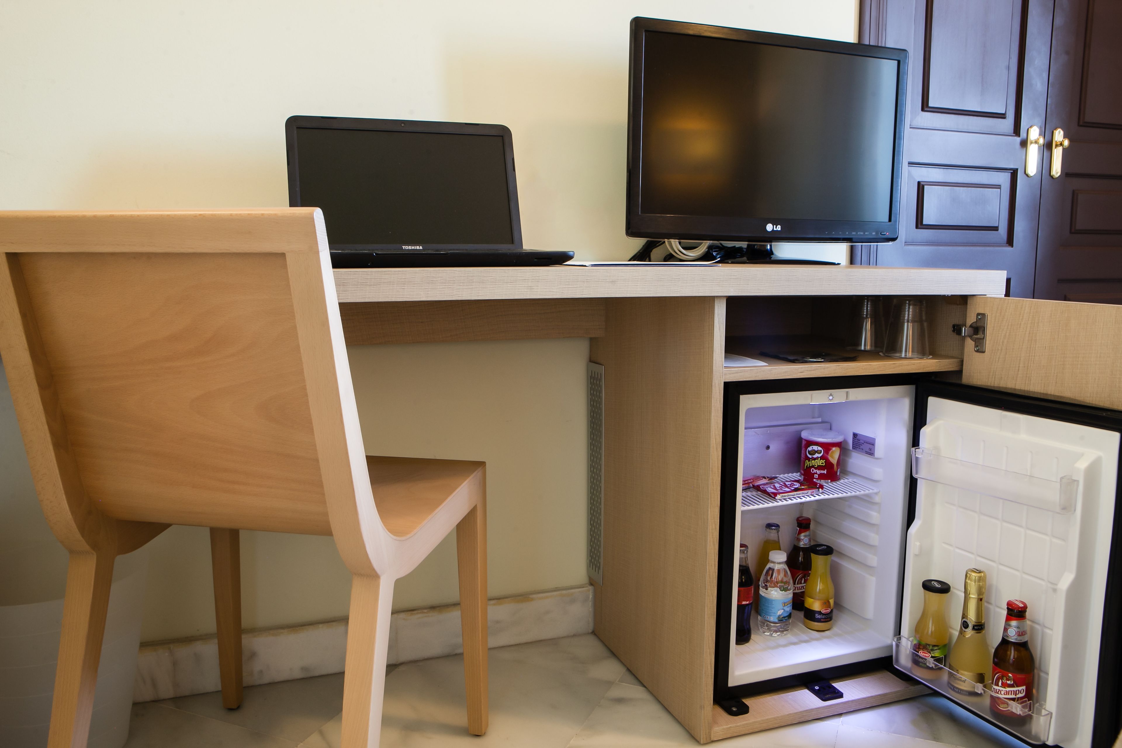 standard double or twin room | 1 bedroom, premium bedding, down duvets, minibar