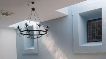 Televisión 45 pulgadas con canales de televisión vía satélite