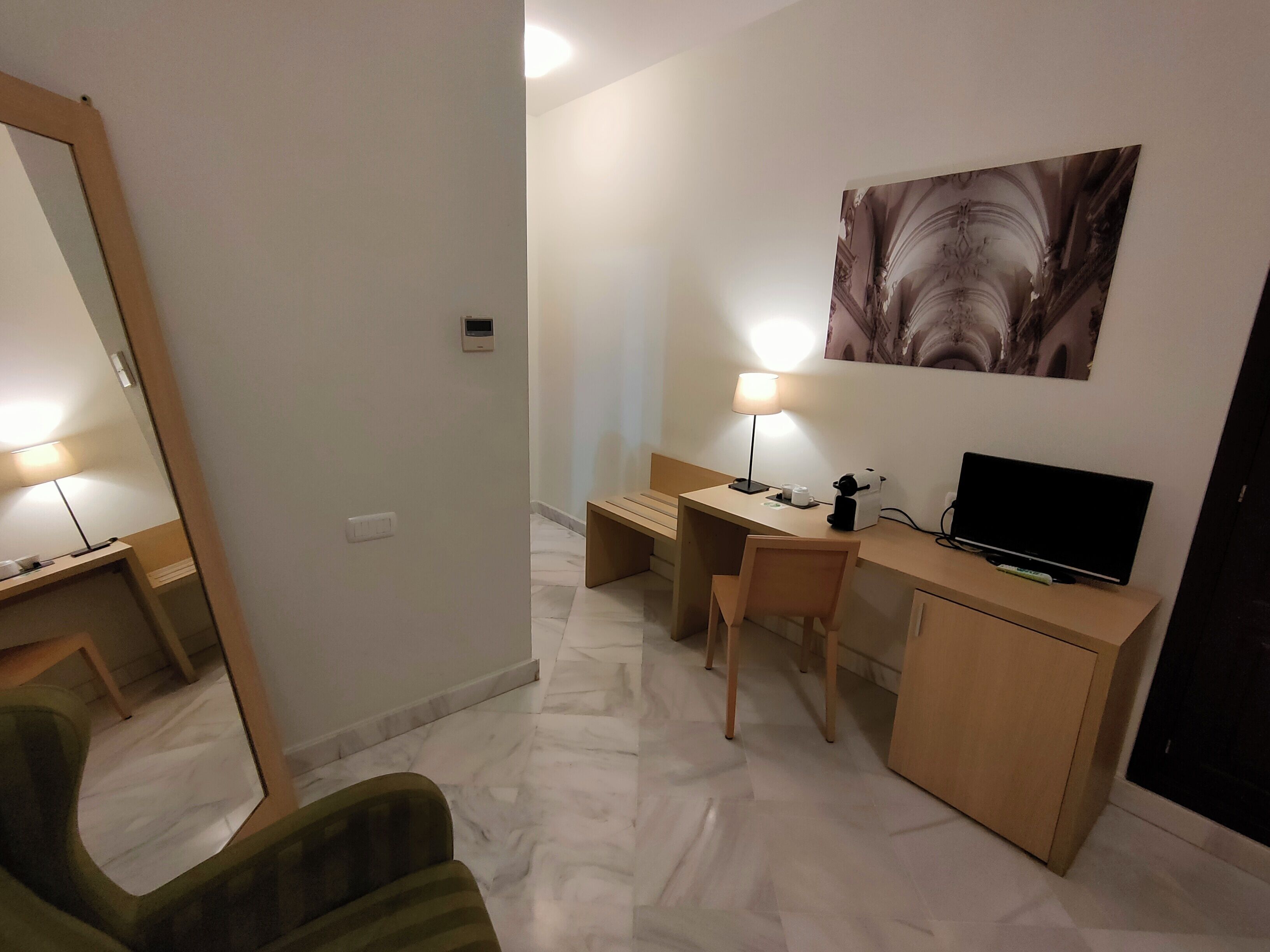 standard single room | 1 bedroom, premium bedding, down duvets, minibar