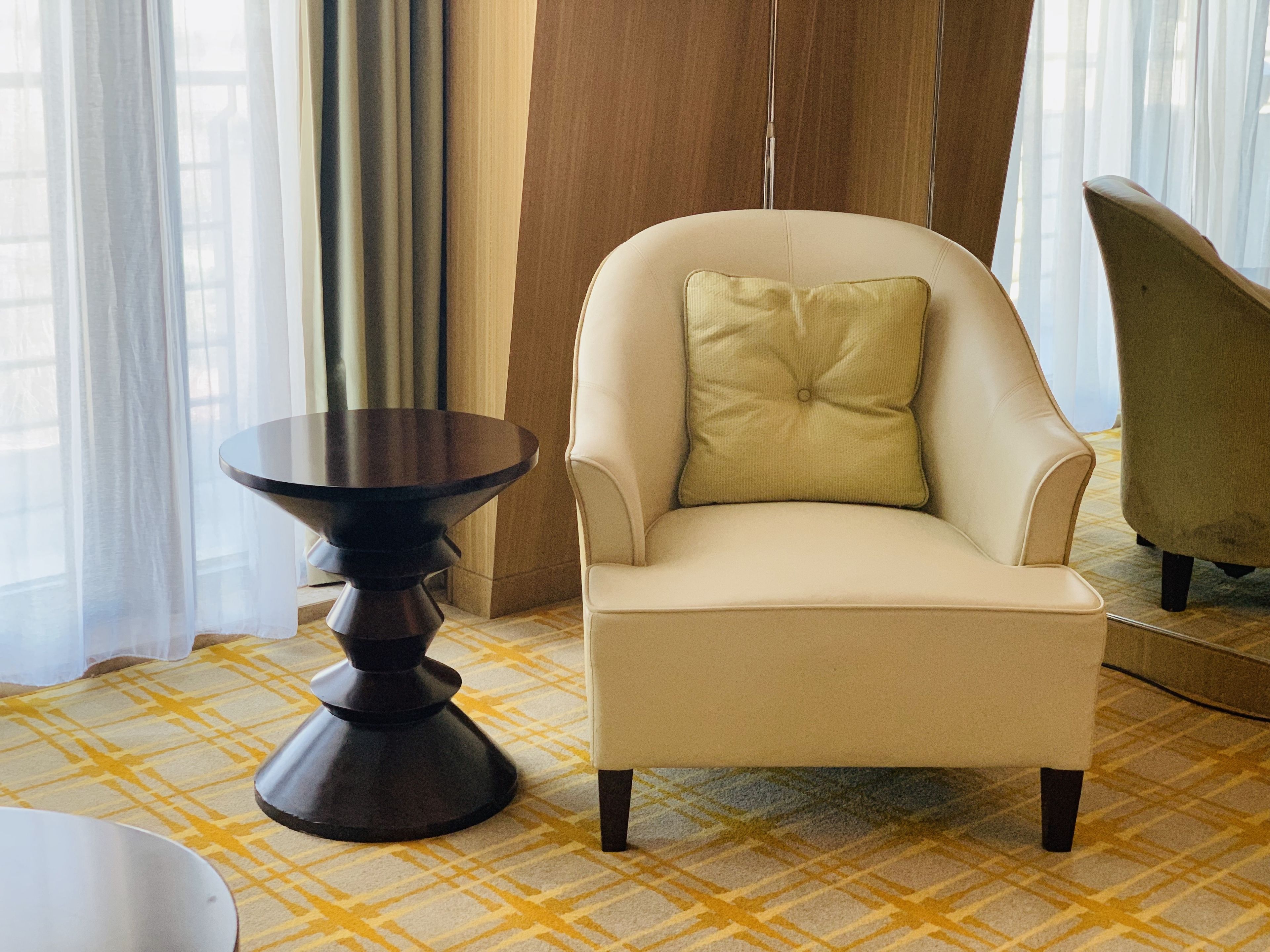 deluxe room, 1 king bed, park view | premium bedding, minibar, in-room safe, desk