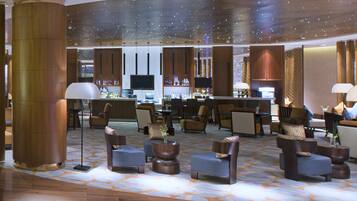 2 bars/lounges, wine bar, lobby lounge