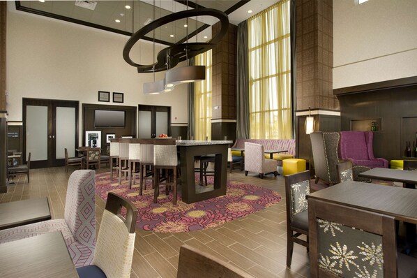 Restaurant - Hampton Inn & Suites Buffalo Airport (Buffalo)