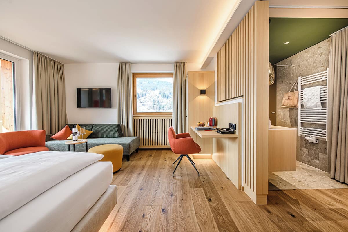 Grand Double Room | Premium bedding, in-room safe, individually furnished, desk