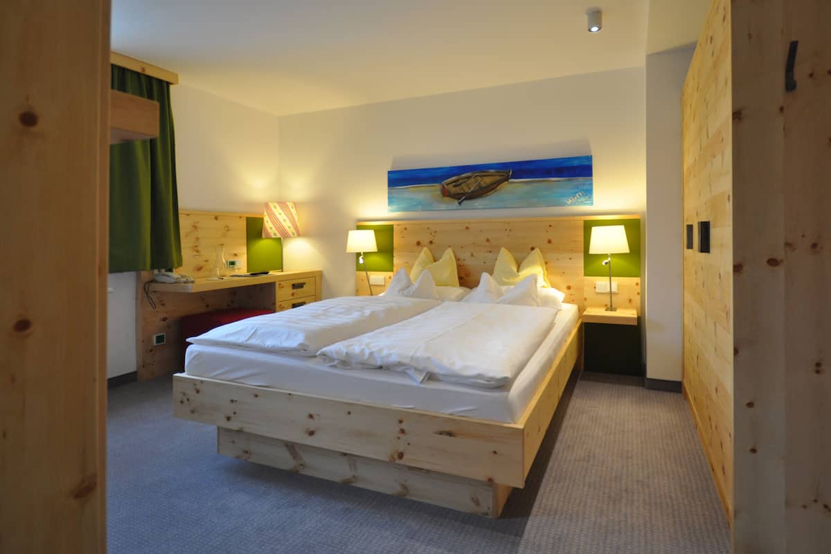 Economy kamer | Luxe beddengoed, een kluis op de kamer, individueel gemeubileerd