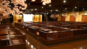 Food court