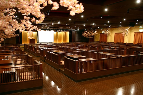 Food court