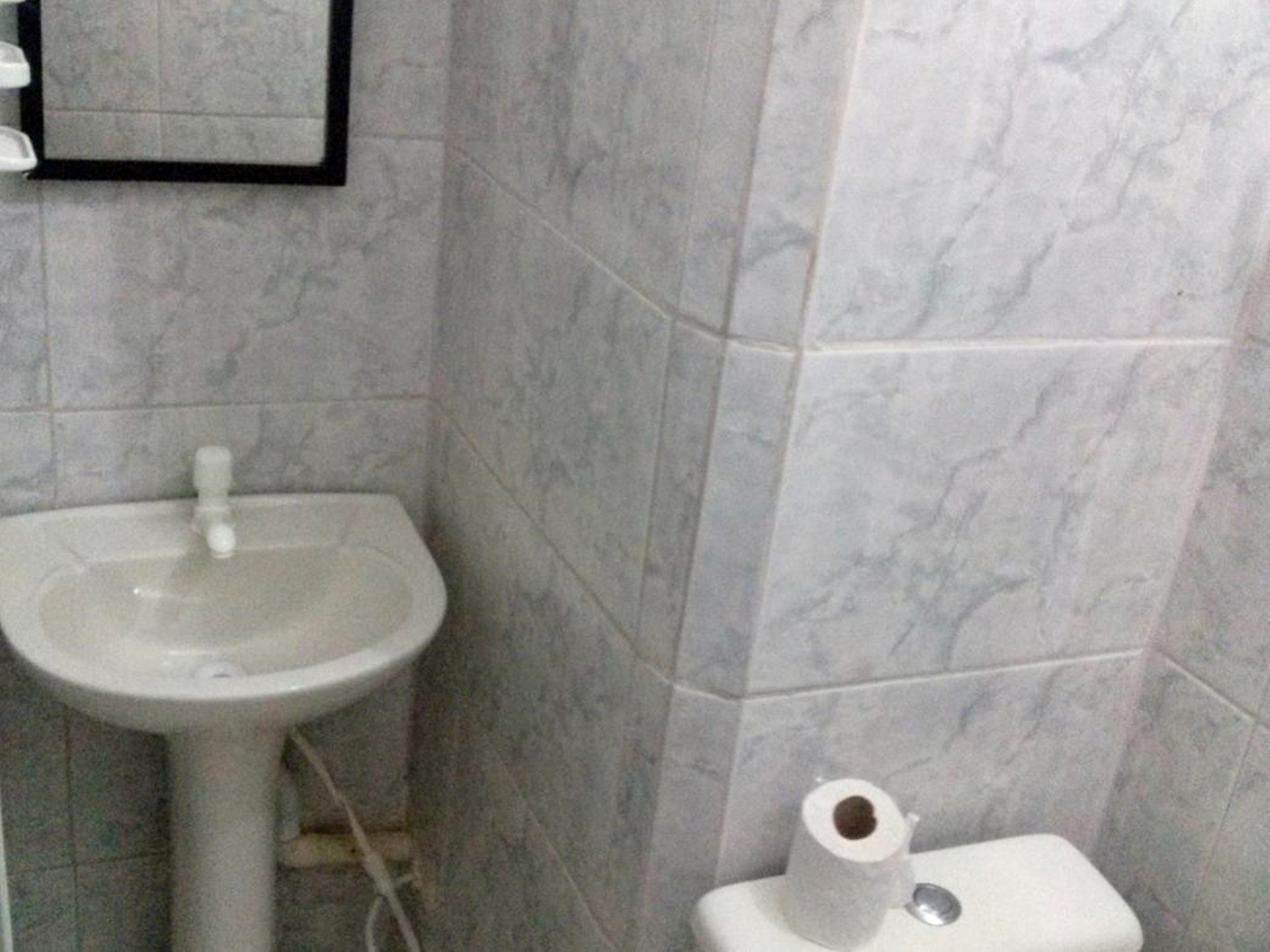 standard room | bathroom | combined shower/bathtub, towels