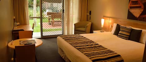 Camera Executive, 1 letto king | Biancheria da letto di alta qualità, materassi Tempur-Pedic