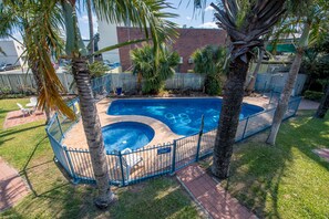 Terrace/patio - Motel 98 (Rockhampton)