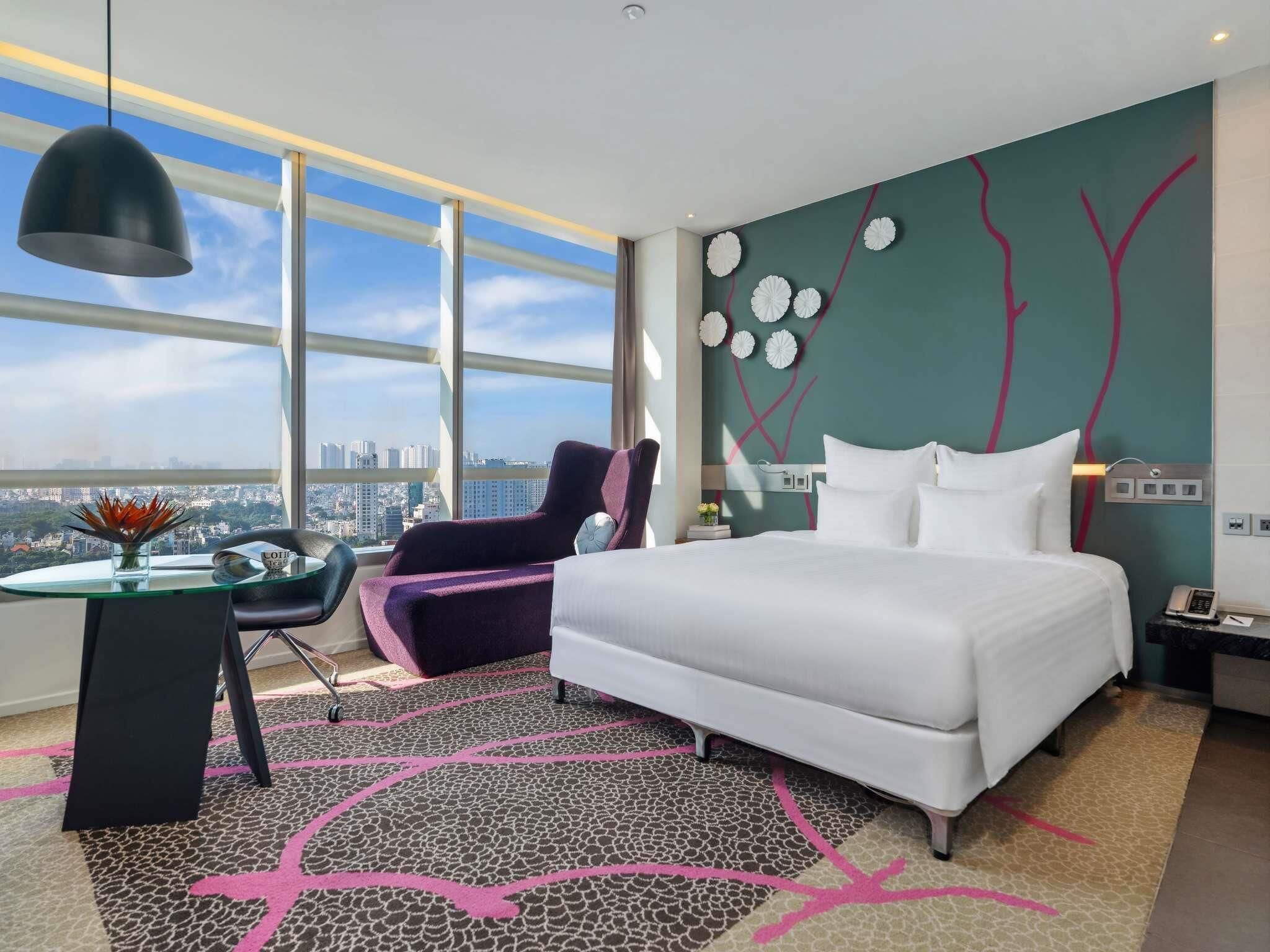 Free minibar items, in-room safe, desk, free WiFi