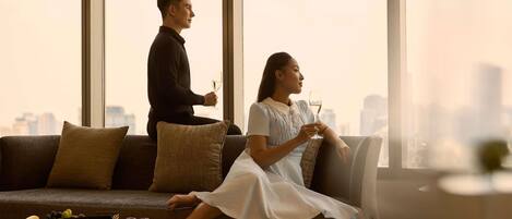 Free minibar items, in-room safe, desk, free WiFi