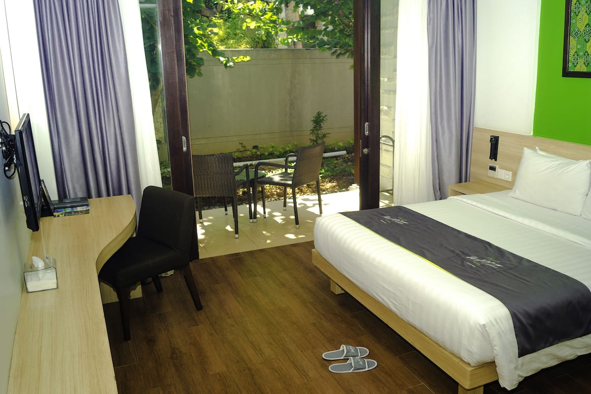 In-room safe, desk, free WiFi, bed sheets