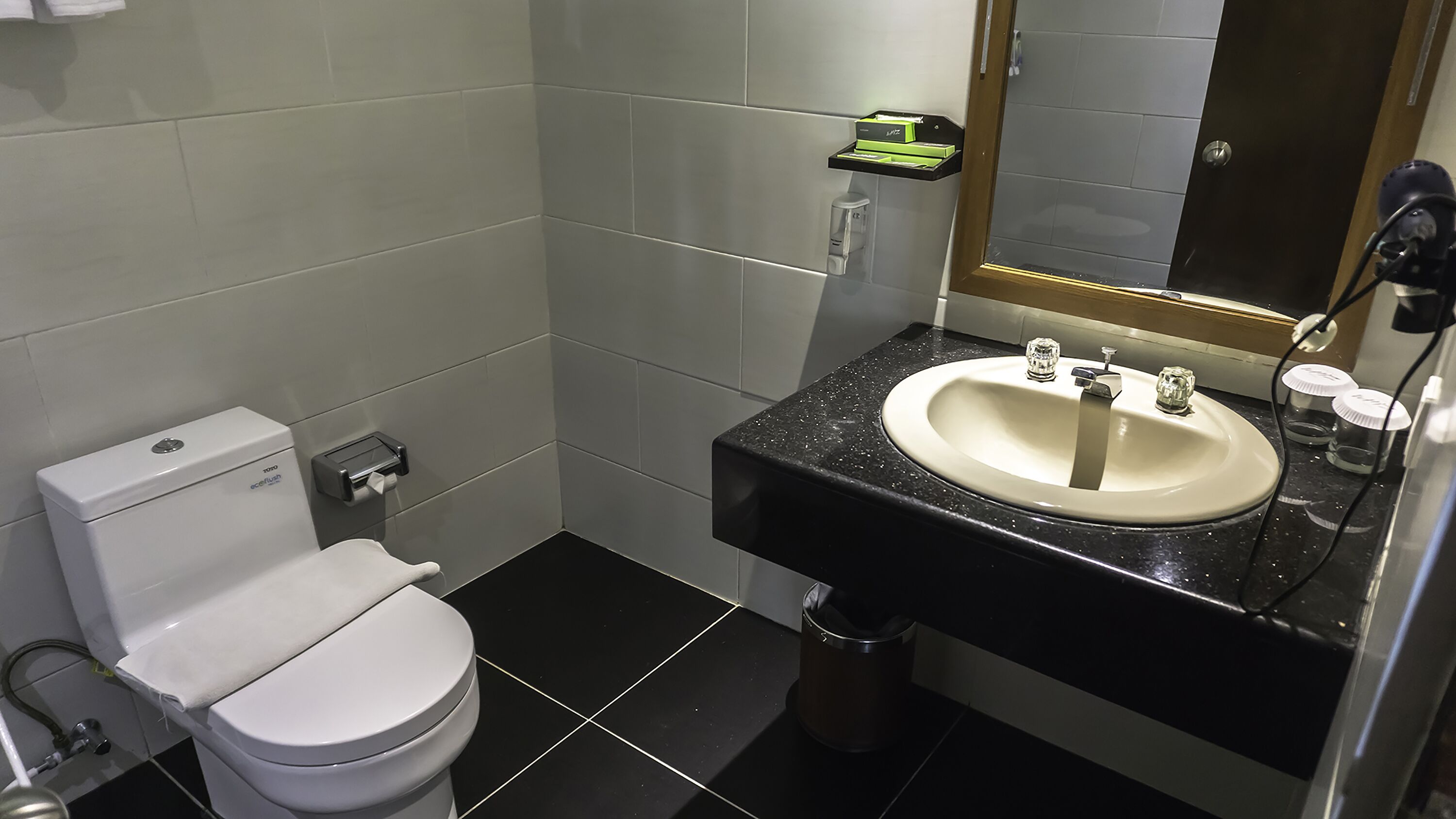grand deluxe | bathroom | shower, rainfall showerhead, free toiletries, hair dryer