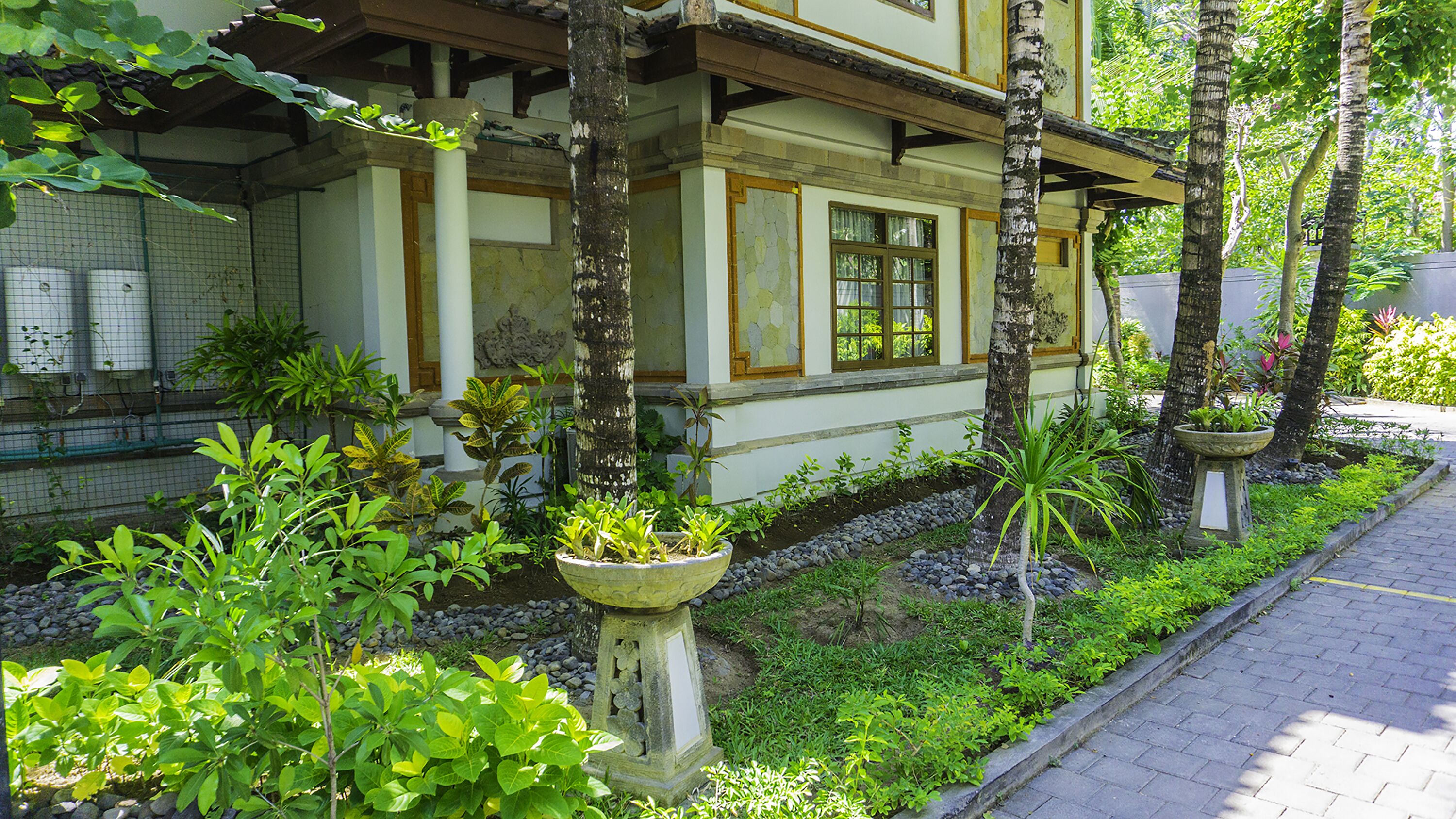 grand deluxe | garden view