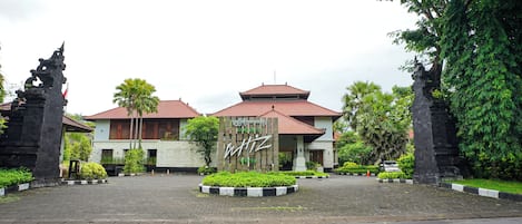 Fachada da propriedade