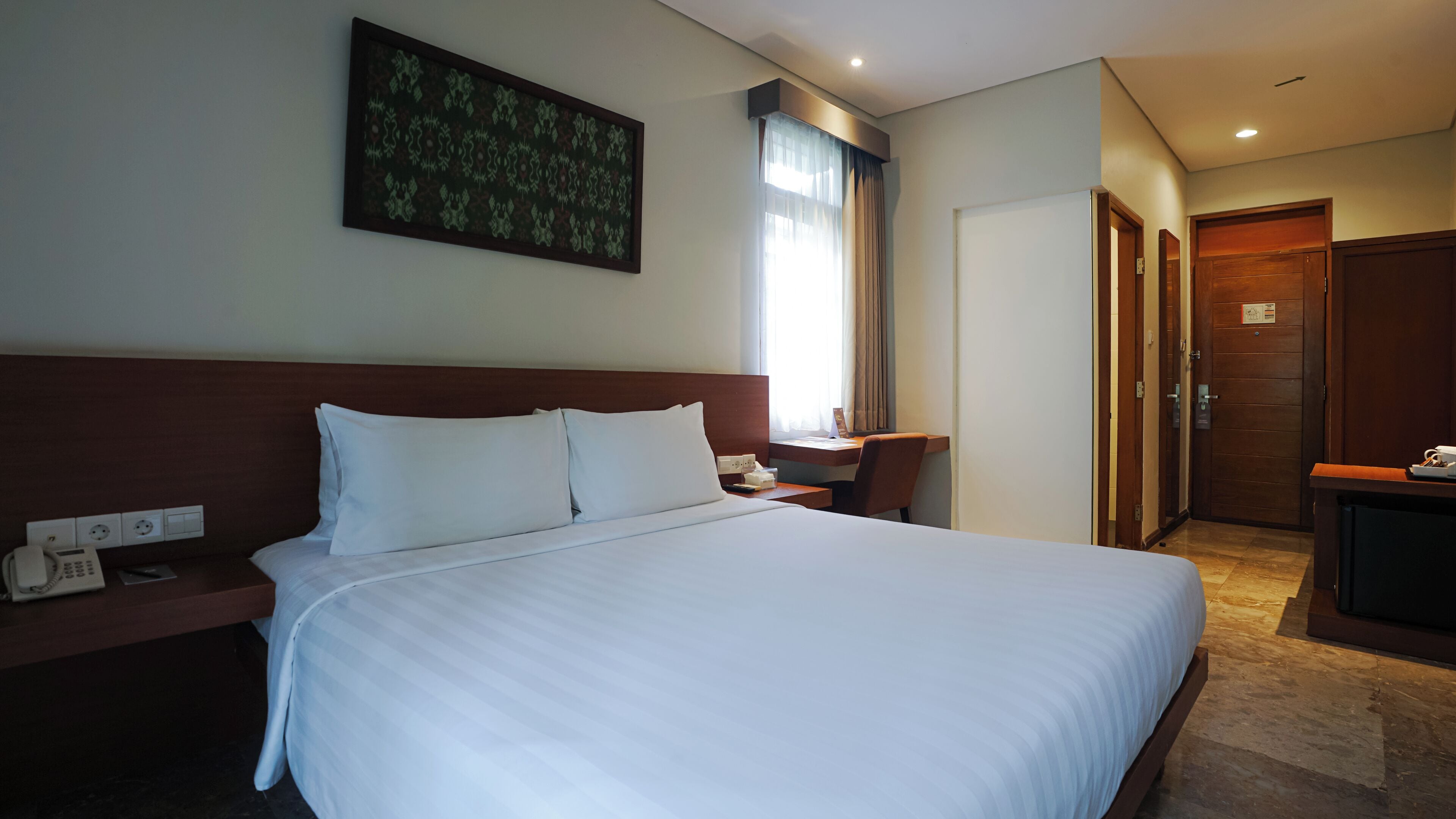 In-room safe, desk, free WiFi, bed sheets