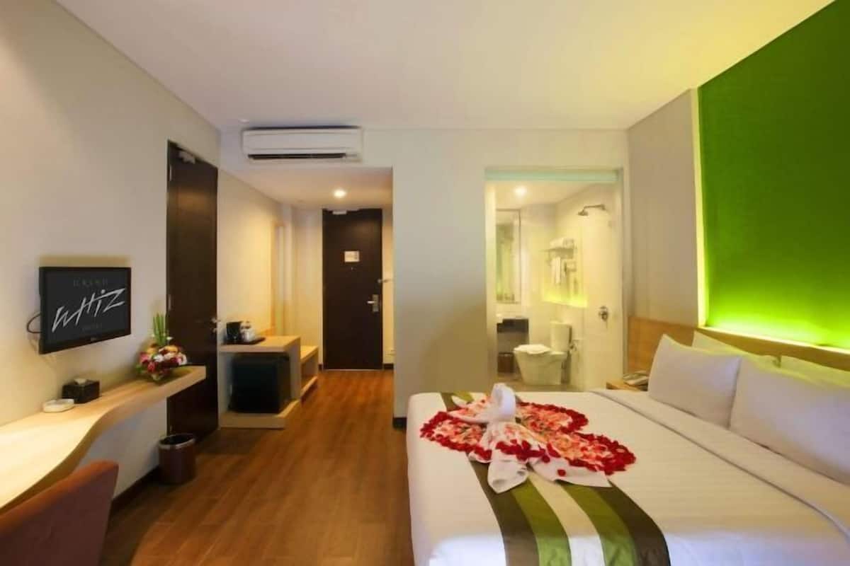 In-room safe, desk, free WiFi, bed sheets
