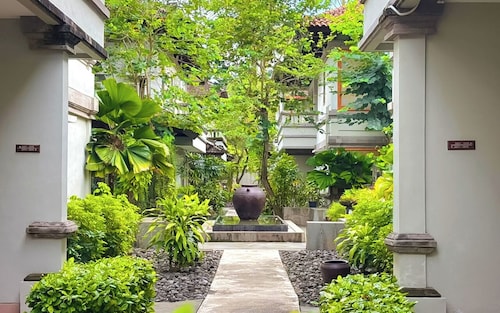 Grand Whiz Hotel Nusa Dua