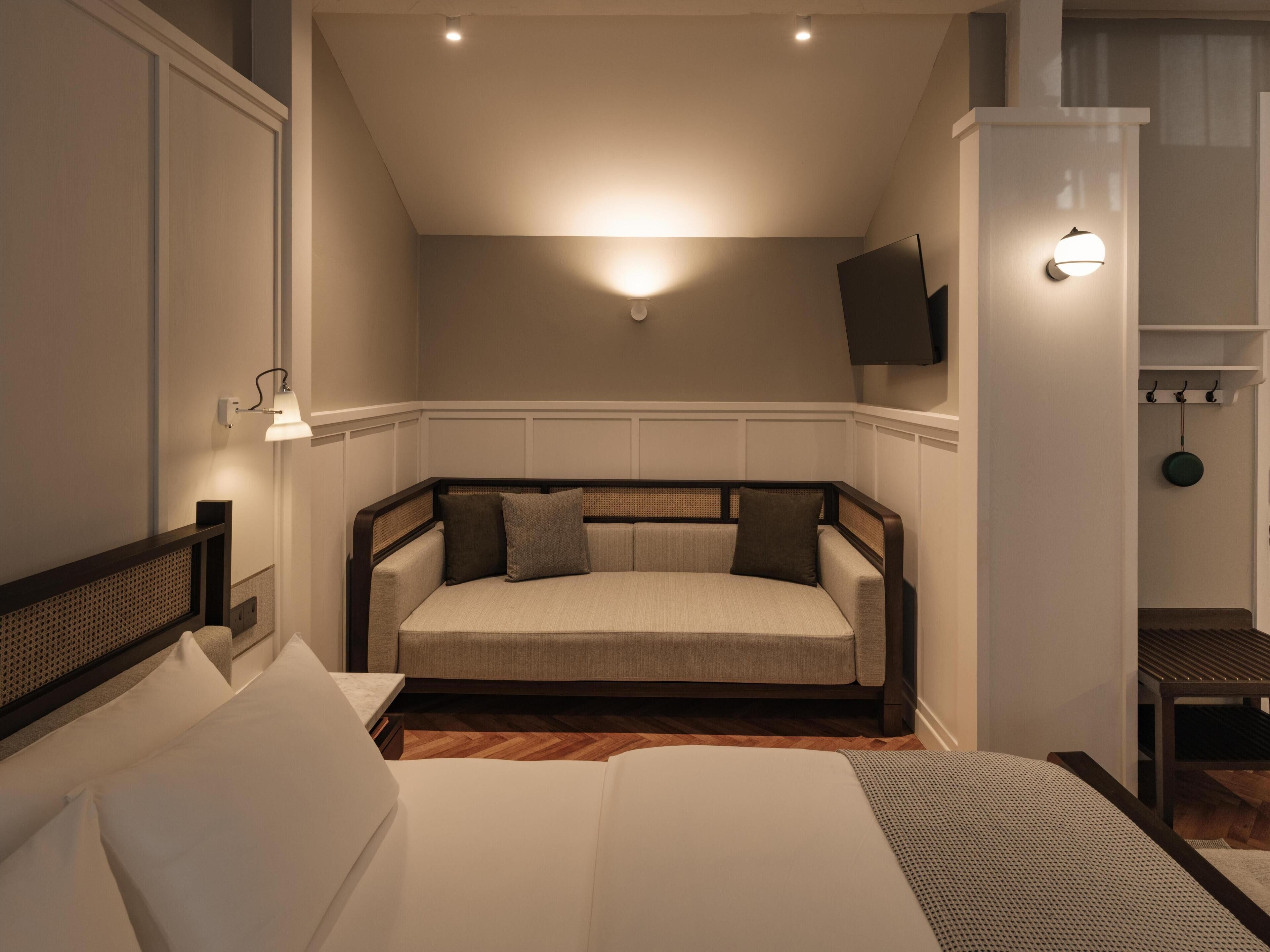 mews standard room | 1 bedroom, in-room safe, desk, iron/ironing board