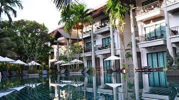 Outdoor pool, pool umbrellas