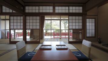 In-room safe, free WiFi