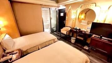 Economy Twin Room | Blackout curtains, free WiFi, bed sheets