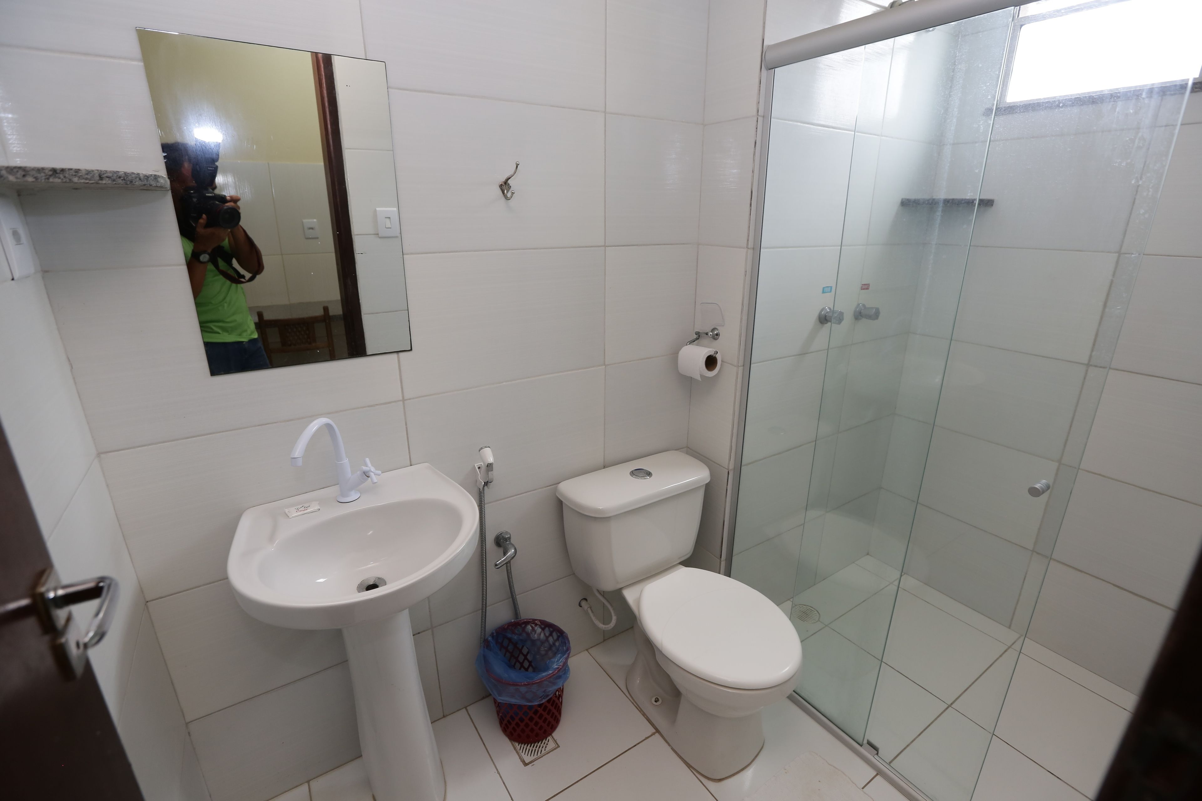Quarto triplo | Banheiro | Chuveiro, produtos de toalete grátis, toalhas de banho 