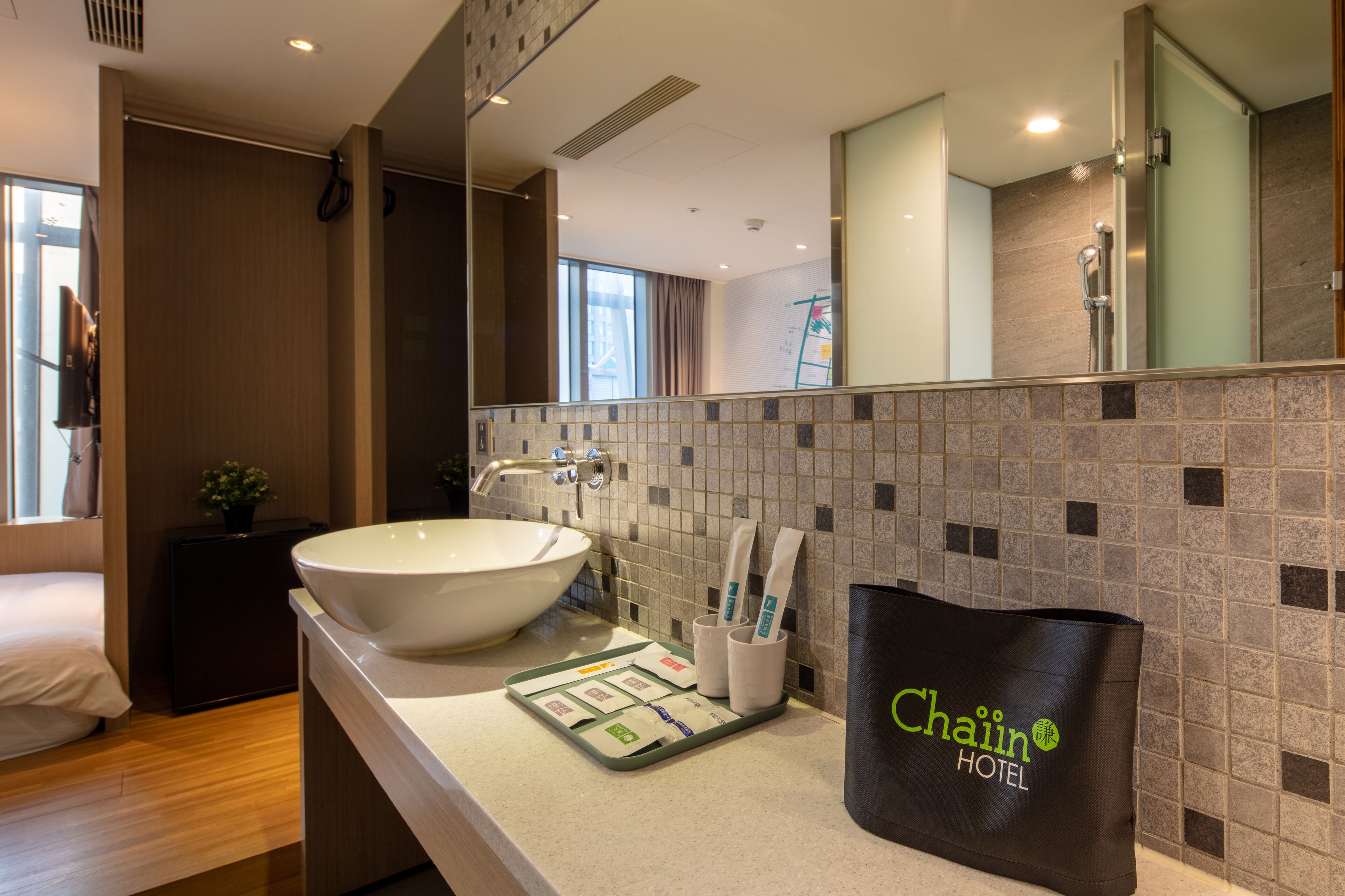 economy double room, no windows | bathroom | hair dryer, slippers, towels, shampoo