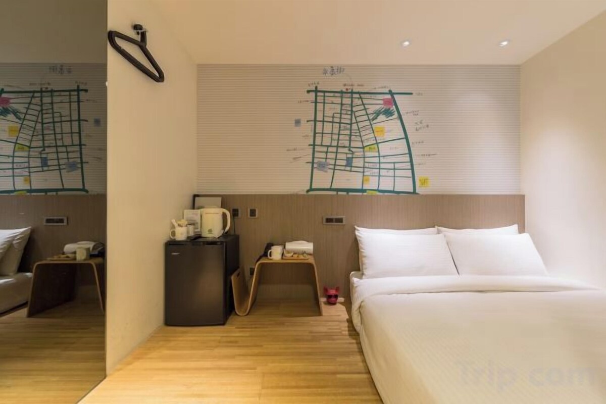 Soundproofing, iron/ironing board (on request), WiFi (free), bed sheets