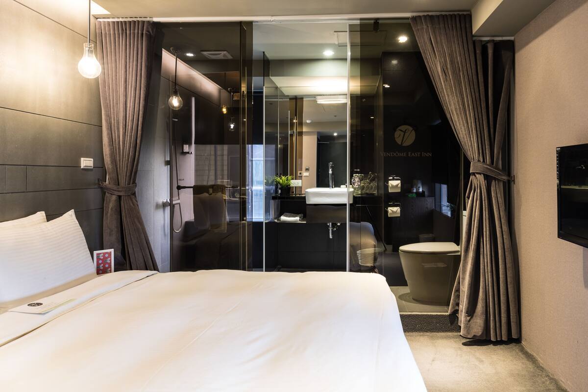 Superior Room, 1 Double Bed | Desk, iron/ironing board (on request), free WiFi, bed sheets