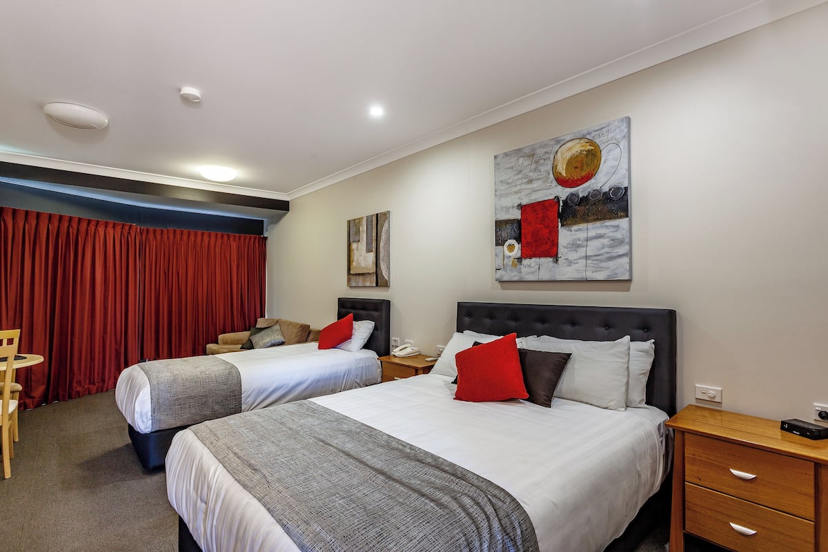 Queen Single Room (Triple) | Premium bedding, pillowtop beds, desk, laptop workspace