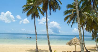 Antonio Beach Hotel and Spa