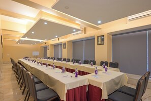 Meeting facility - Hotel Aristro (Mawal)