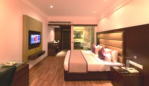 埃及棉床單、高級寢具、迷你吧、房內夾萬