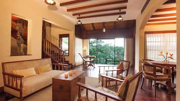 Hypo-allergenic bedding, down comforters, minibar, in-room safe