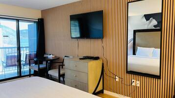Premium Renovated Ocean View King Suite | TV